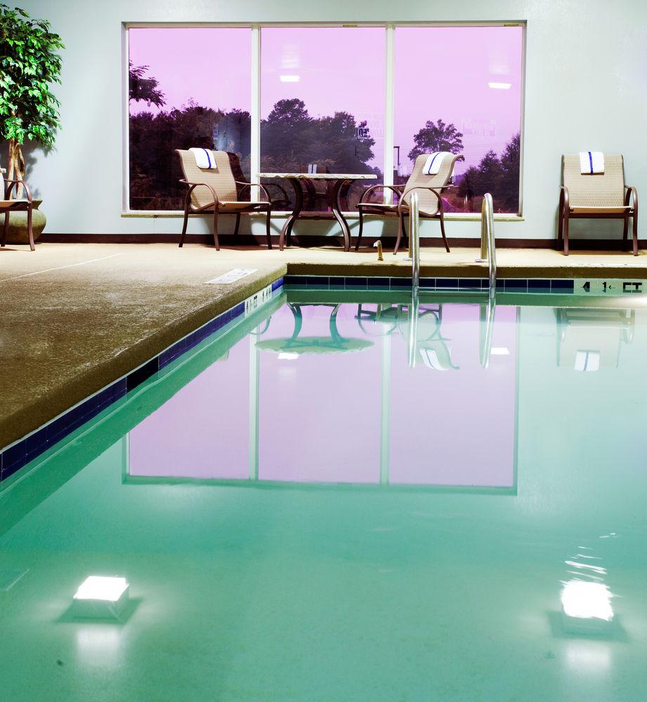 Holiday Inn Express Arrowood By Ihg Charlotte Ngoại thất bức ảnh