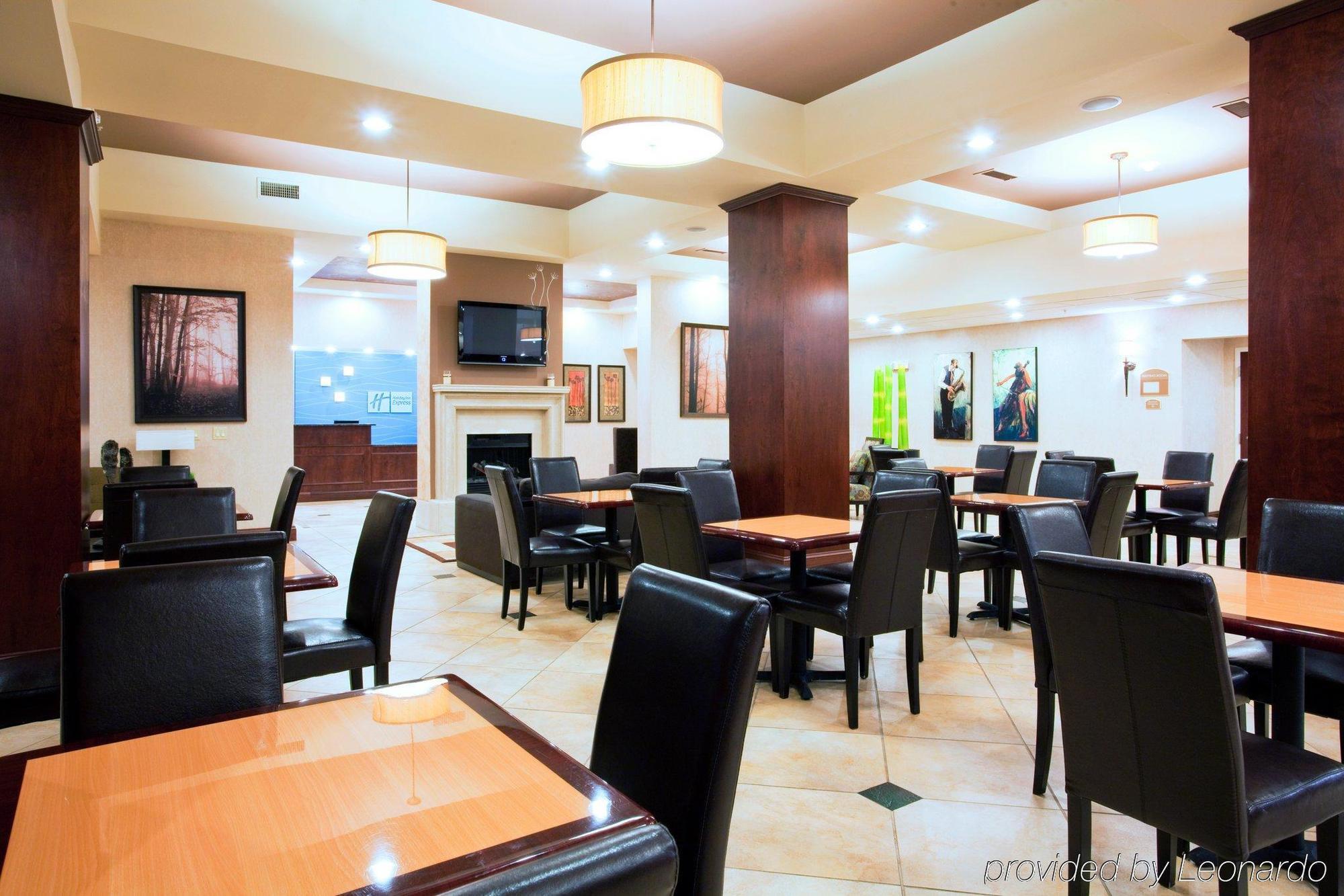 Holiday Inn Express Arrowood By Ihg Charlotte Ngoại thất bức ảnh