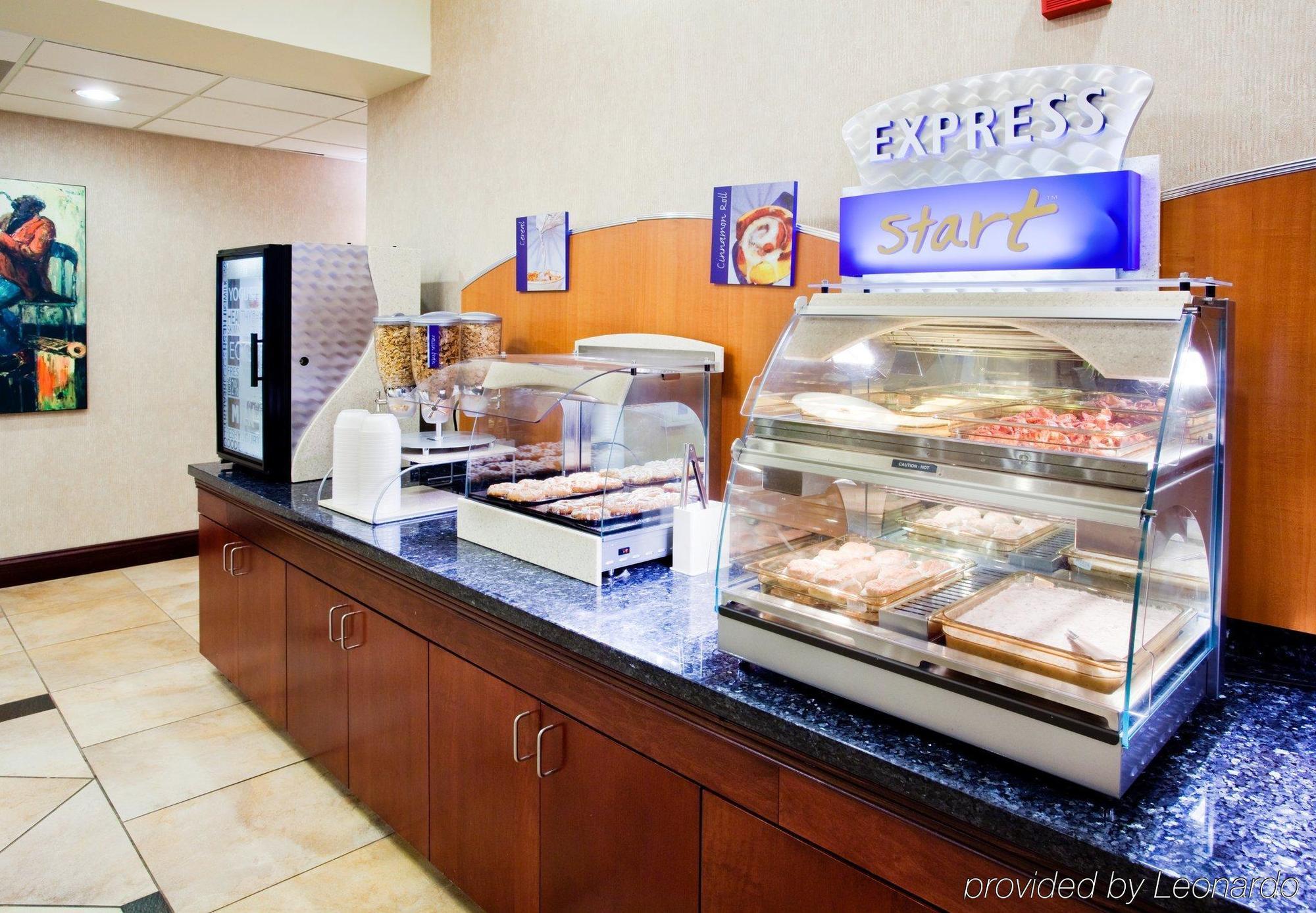 Holiday Inn Express Arrowood By Ihg Charlotte Nhà hàng bức ảnh