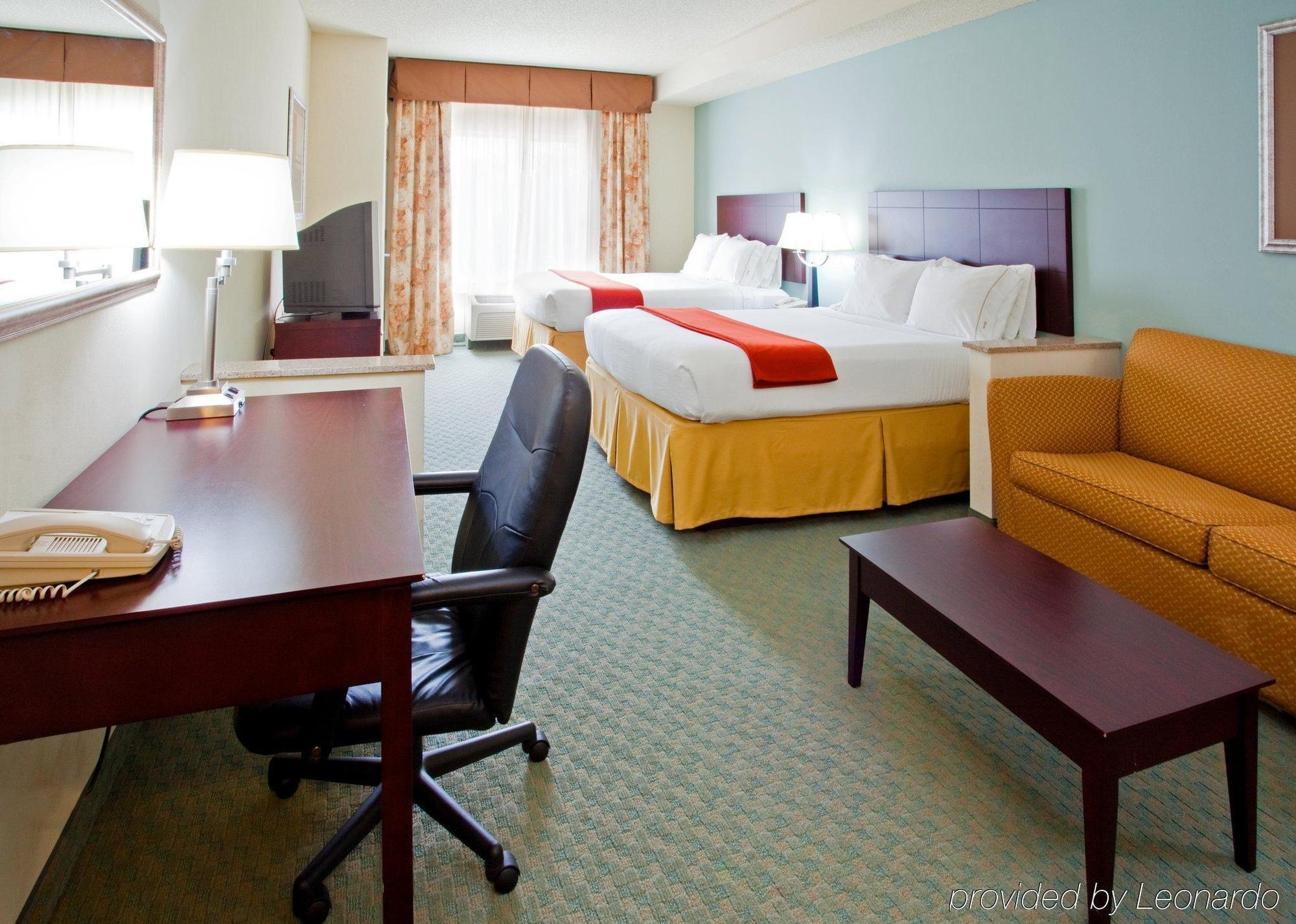 Holiday Inn Express Arrowood By Ihg Charlotte Ngoại thất bức ảnh