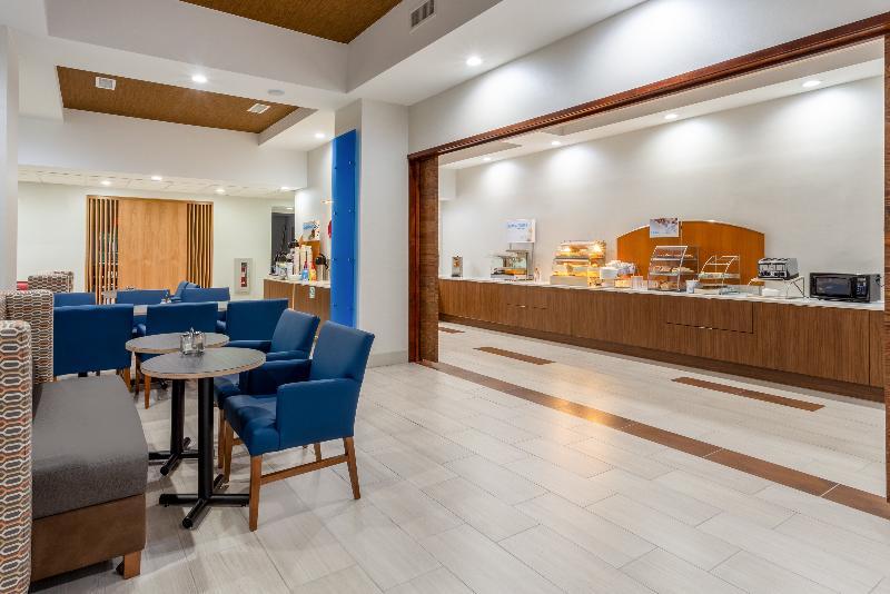 Holiday Inn Express Arrowood By Ihg Charlotte Ngoại thất bức ảnh